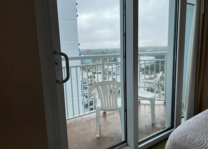 2501 S Ocean Blvd, 0811 - Ocean Front Sleeps 6