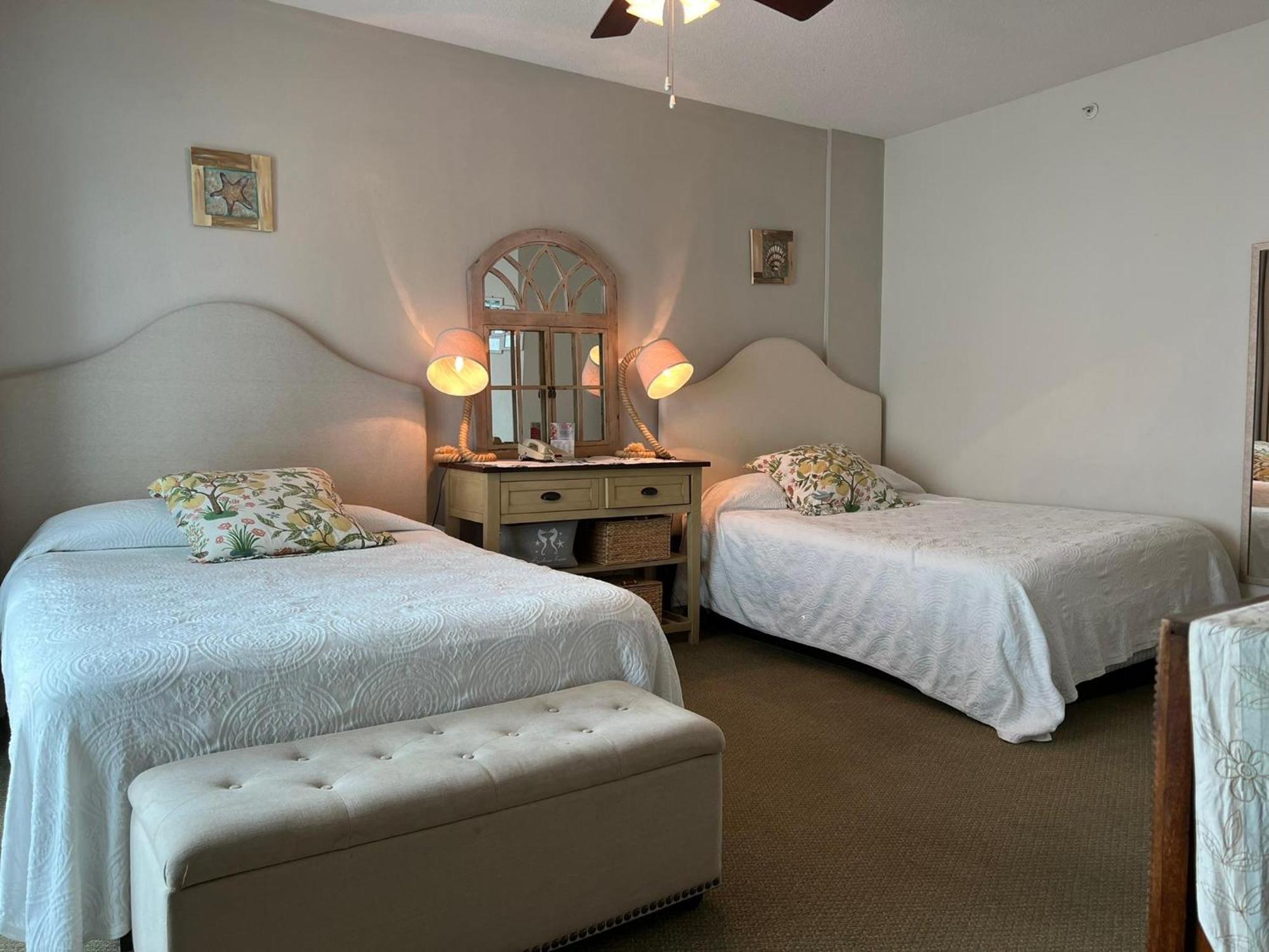 2501 S Ocean Blvd, 0811 - Ocean Front Sleeps 6 *