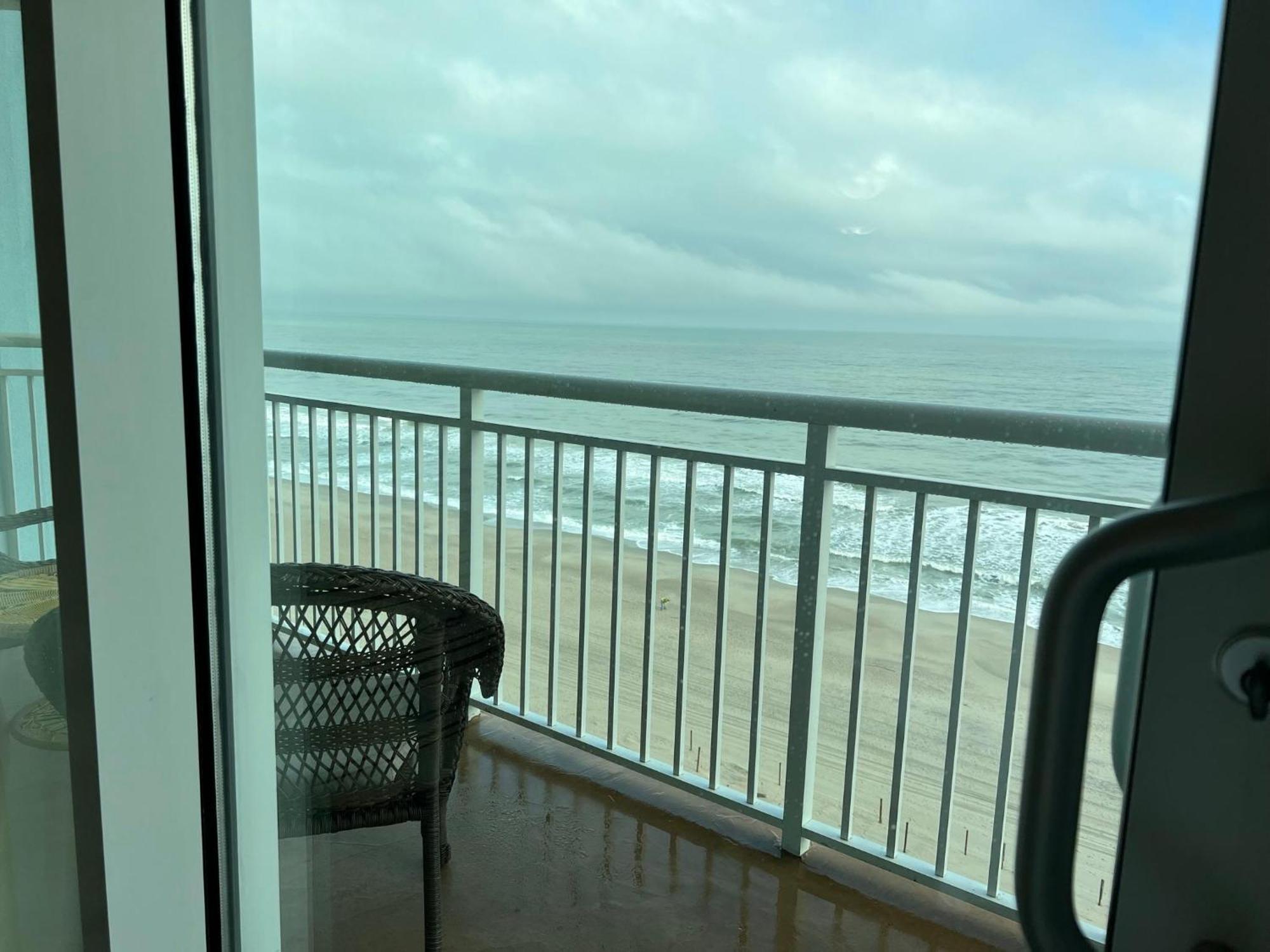 2501 S Ocean Blvd, 0811 - Ocean Front Sleeps 6 Holiday home *