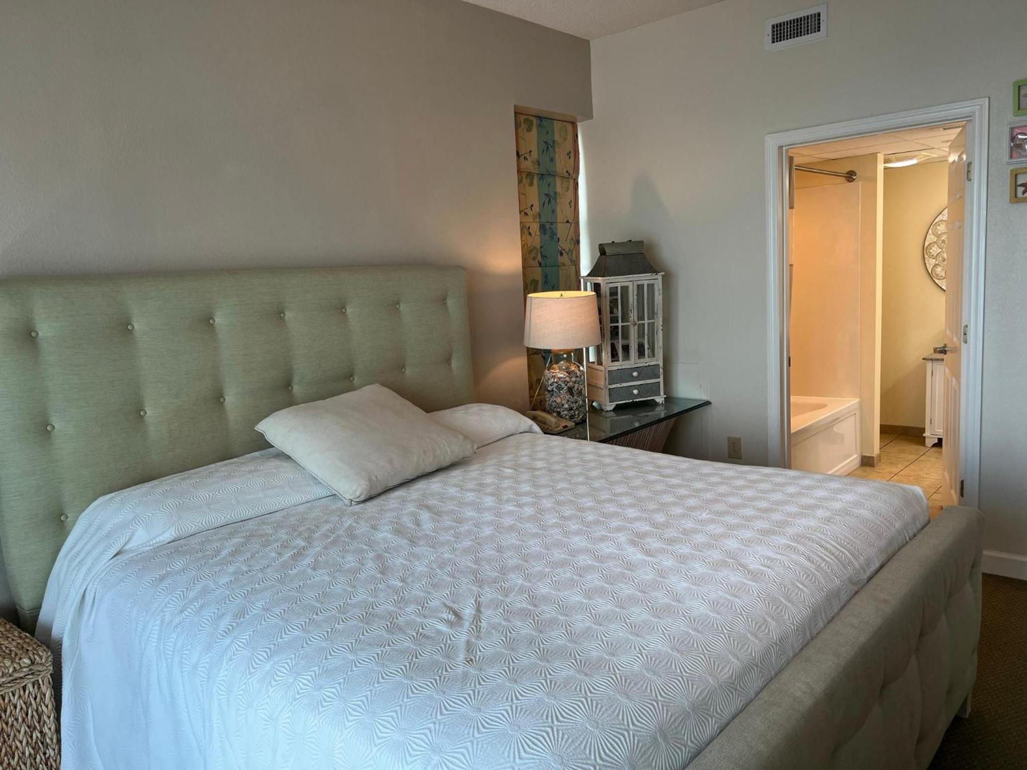2501 S Ocean Blvd, 0811 - Ocean Front Sleeps 6